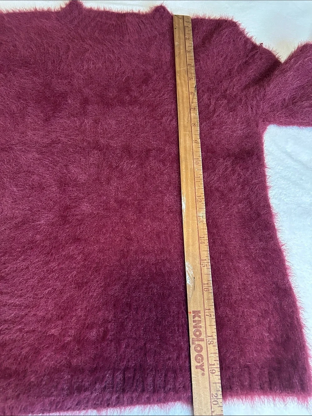 Kensie Soft Maroon Short Sleeve Crew Neck Fuzzy Sweater Small S